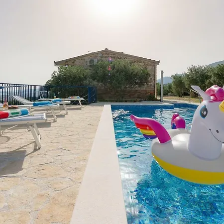 빌라 Lola - Privacy, Pool & View