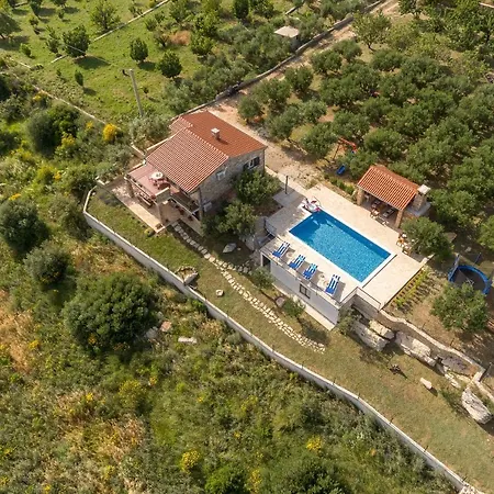 Lola - Privacy, Pool&view *