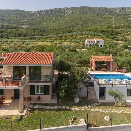 Villa Lola - Privacy, Pool & View